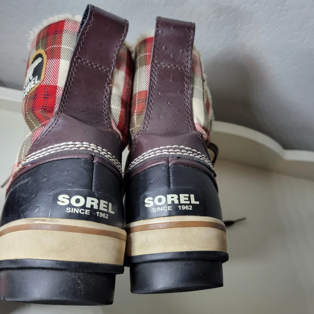 Sorel Snow Boot Plaid with Sherpa Lining, Waterproof Heel Boots, 8
